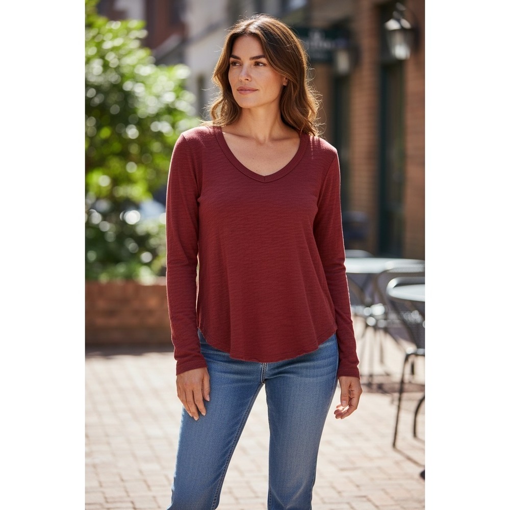 Wilt Shirt Women XS Red Long Sleeve Slub Knit Raw Hem V Neck Casual Basic Tee